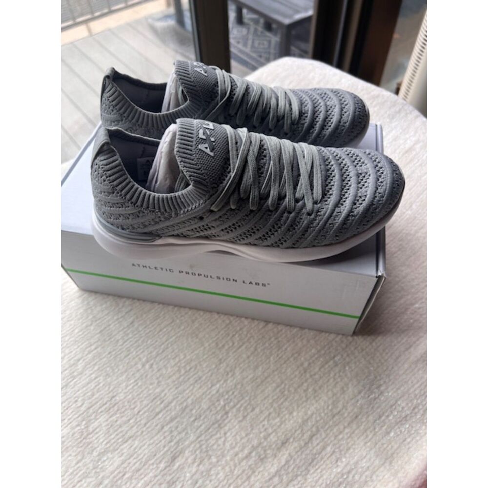 Women's APL Athletic Propulsion Labs TechLoom Wave Sneakers Gray Cement Size 5.5